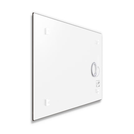 Parte trasera de un calentador de infrarrojos ECOROS en forma de pizarra, con puntos de montaje y conexiones para una fácil instalación.
